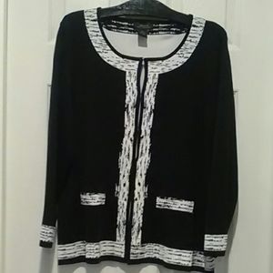🧨Black cardigan with white trim EUC sz XL